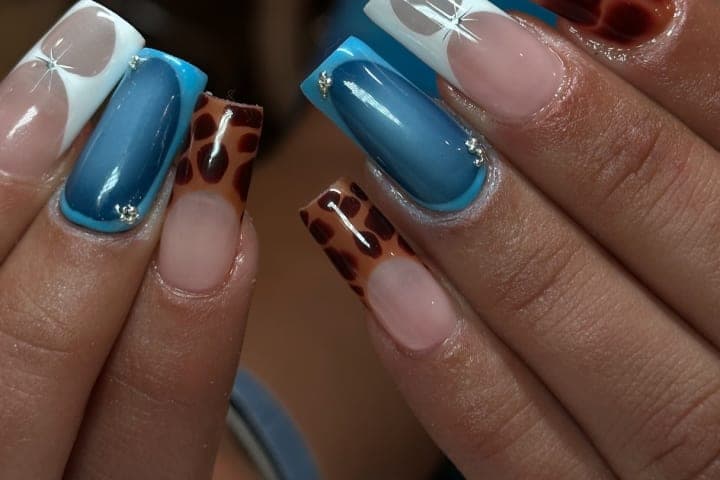 Nail design thumbnail for Instagram post DCBC_PbJudK